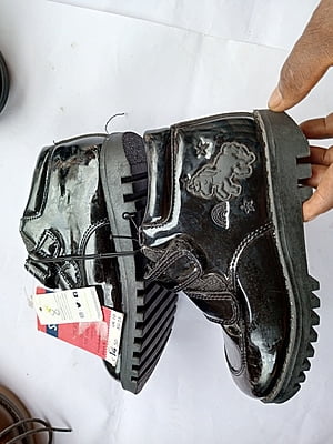 HIGH QUALITY BEAUTIFUL GIRLS ANKLE SHOE - UK STOCK SHOES - SIZE 8/25