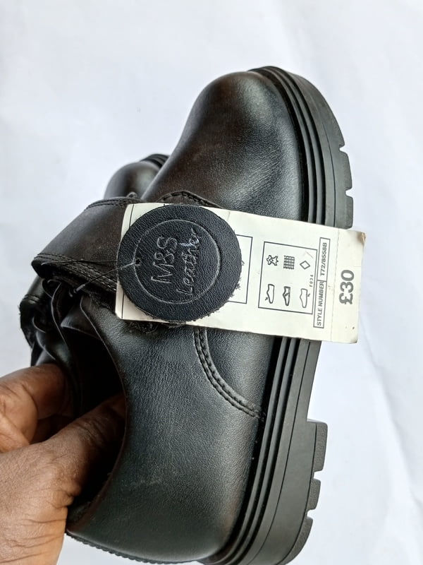 100% LEATHER UPPER HIGH QUALITY MARKS & SPENCERS BOYS SHOES - UK STOCK SHOES 100% LEATHER UPPER HIGH QUALITY MARKS & SPENCERS BOYS SHOES - UK STOCK SHOES