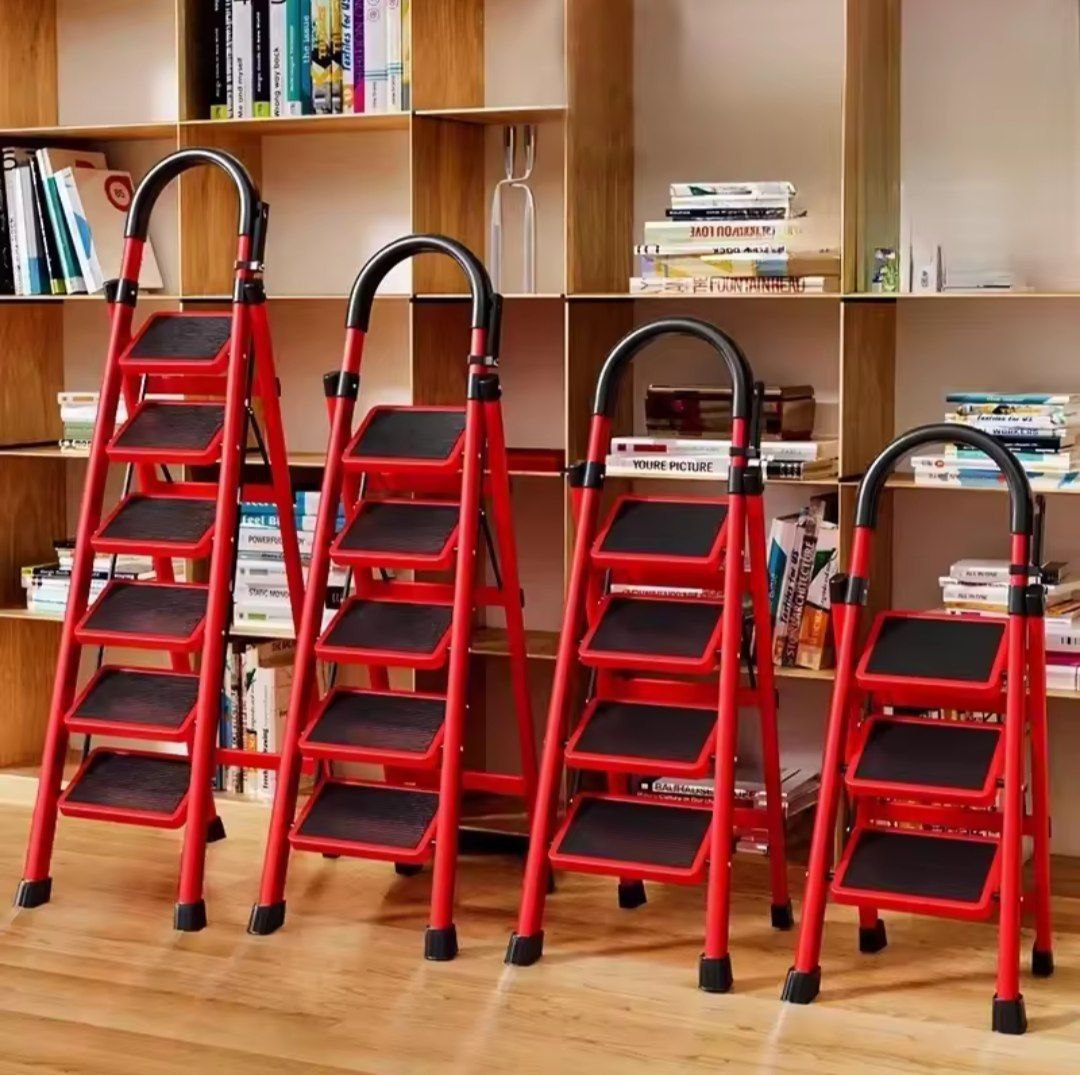 HOUSEHOLD/INDUSTRIAL IRON LADDER