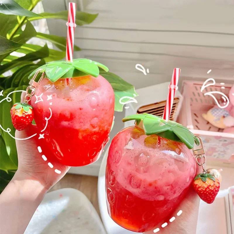 STRAWBERRY CUP WITH STRAW STRAWBERRY CUP WITH STRAW