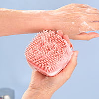 SILICON BATHING & MASSAGE SPONGE WITH AUTOMATIC SOAP DISPENSER SILICON BATHING & MASSAGE SPONGE WITH AUTOMATIC SOAP DISPENSER